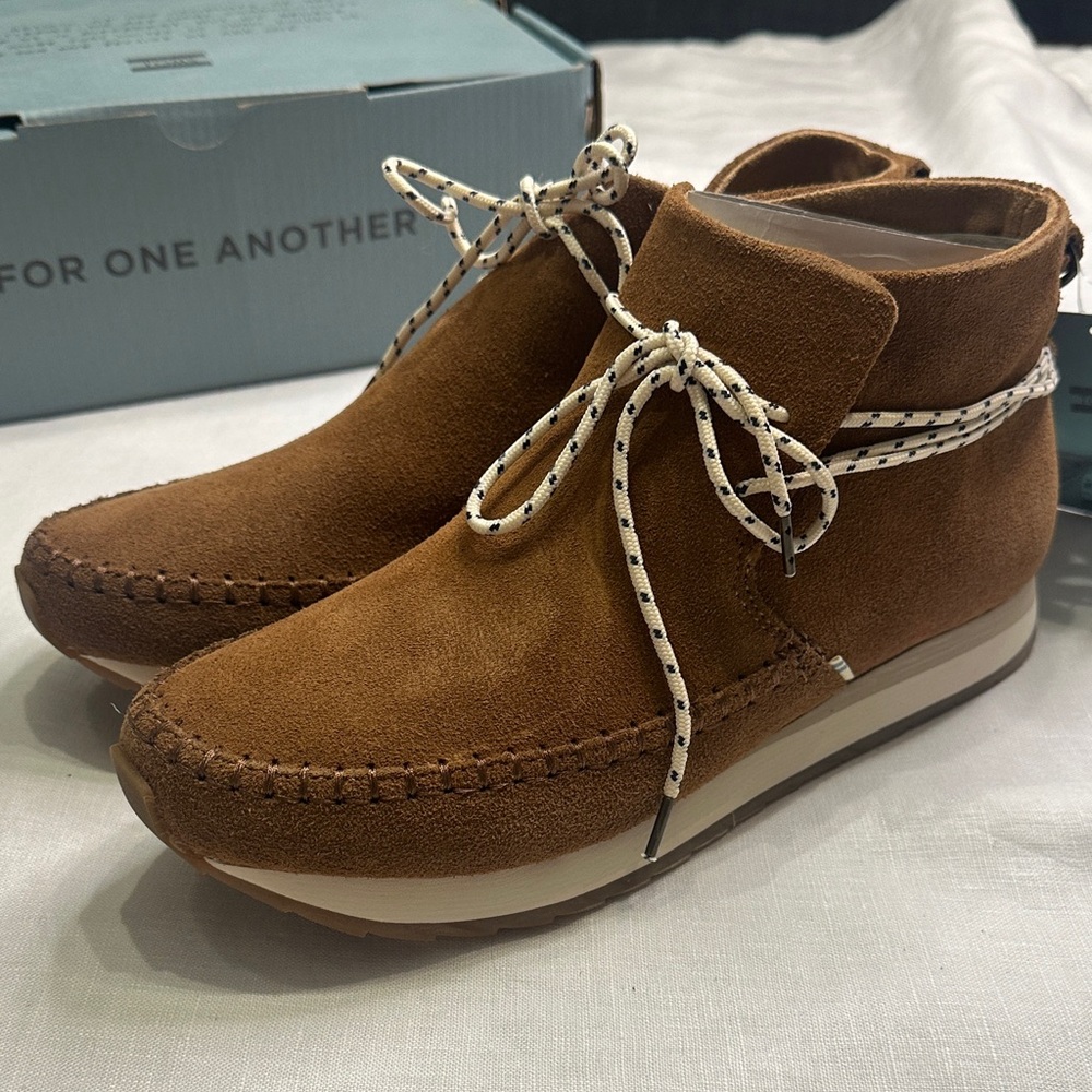 Toms Rio Brown Suede Chukka Boots
